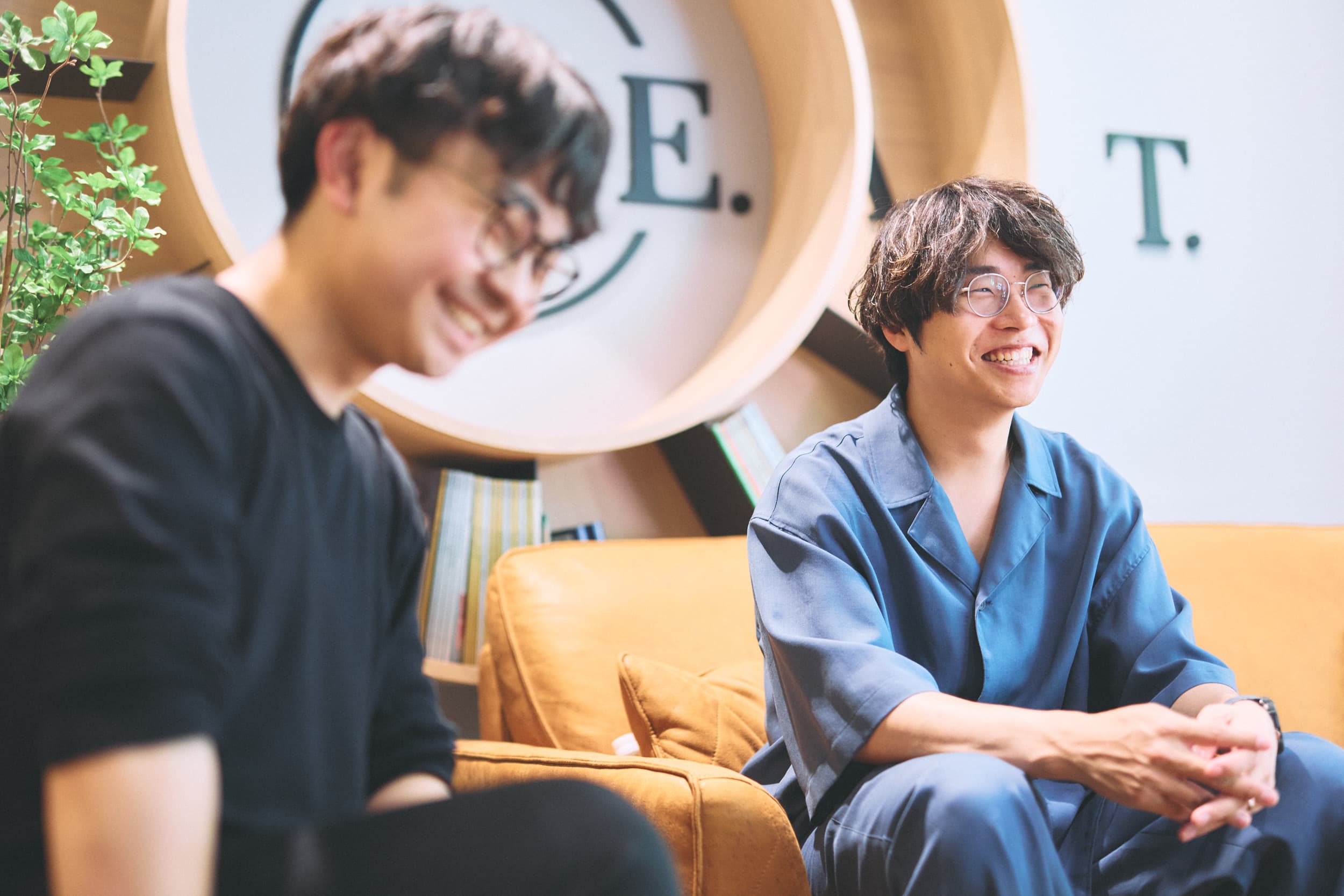 左から、ちょっと社エンジニア西村、株式会社HataLuck and Person千葉様